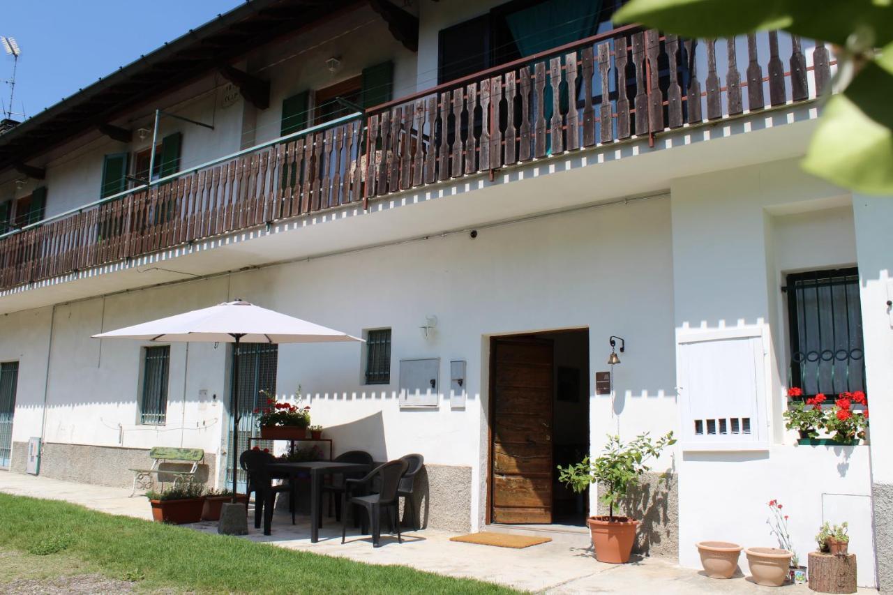 Il Casolare Del Medio Olona Bed & Breakfast Fagnano Olona Bagian luar foto