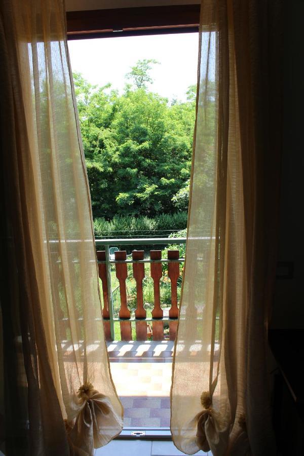 Il Casolare Del Medio Olona Bed & Breakfast Fagnano Olona Bagian luar foto