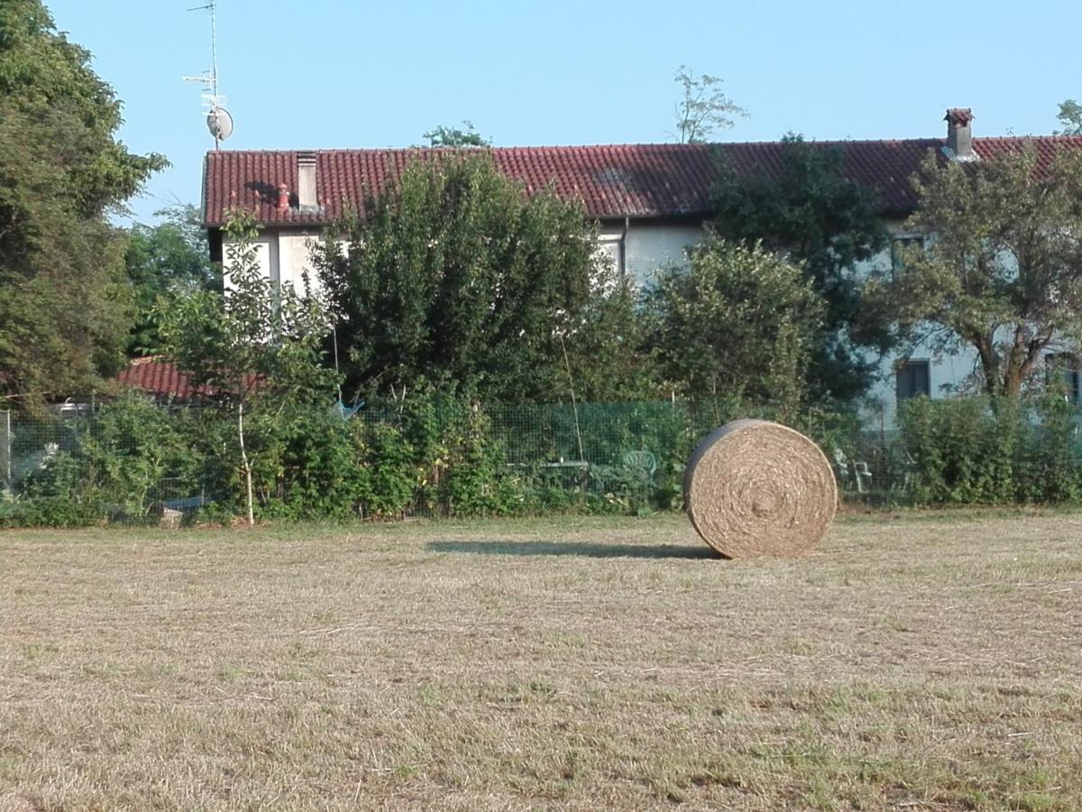Il Casolare Del Medio Olona Bed & Breakfast Fagnano Olona Bagian luar foto