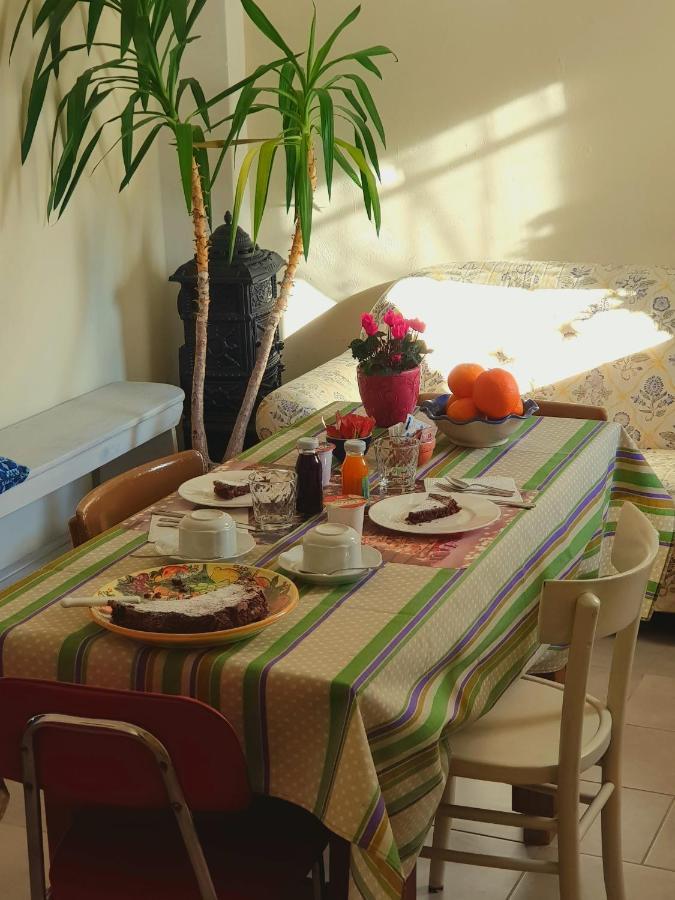 Il Casolare Del Medio Olona Bed & Breakfast Fagnano Olona Bagian luar foto