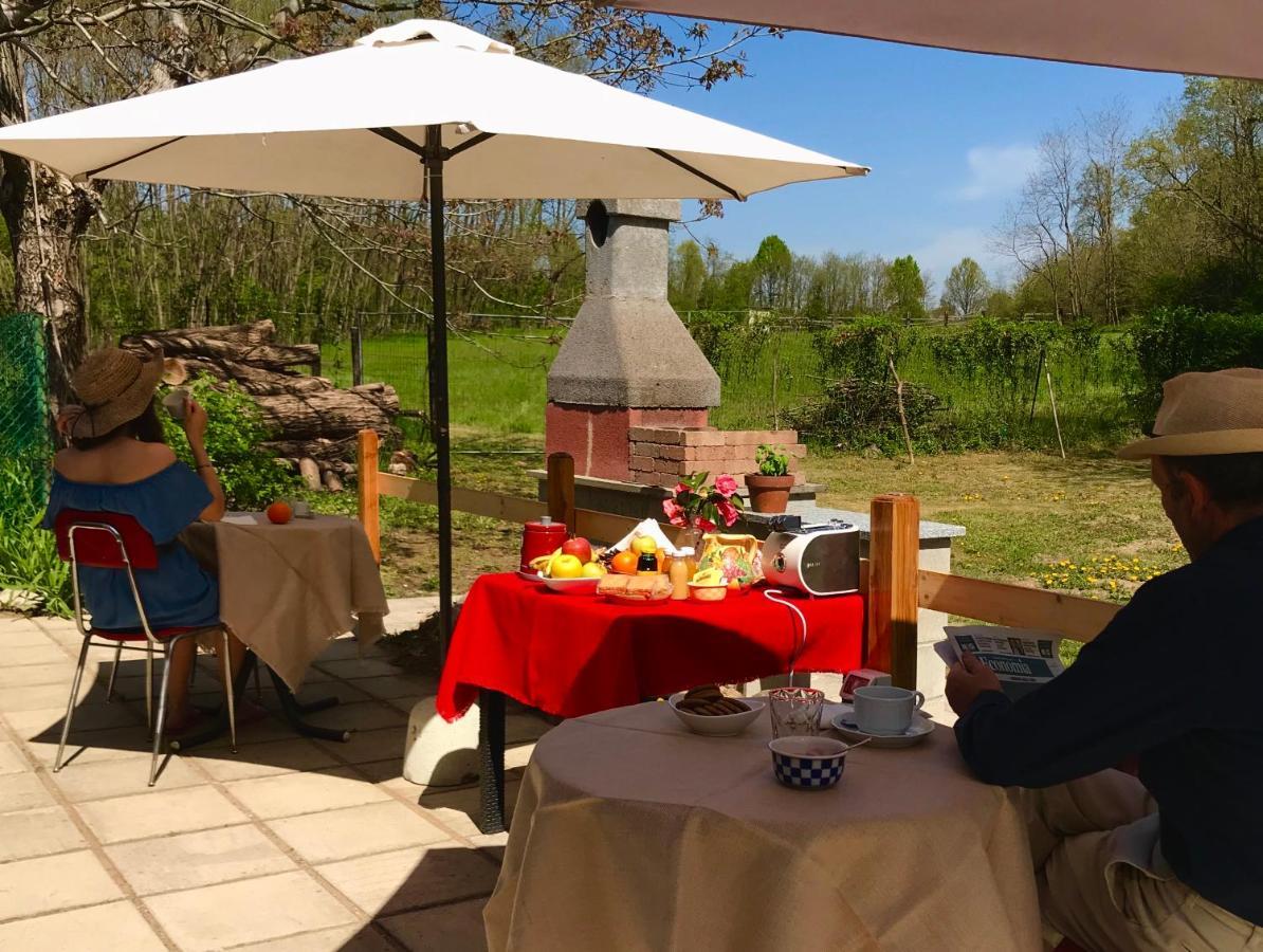 Il Casolare Del Medio Olona Bed & Breakfast Fagnano Olona Bagian luar foto