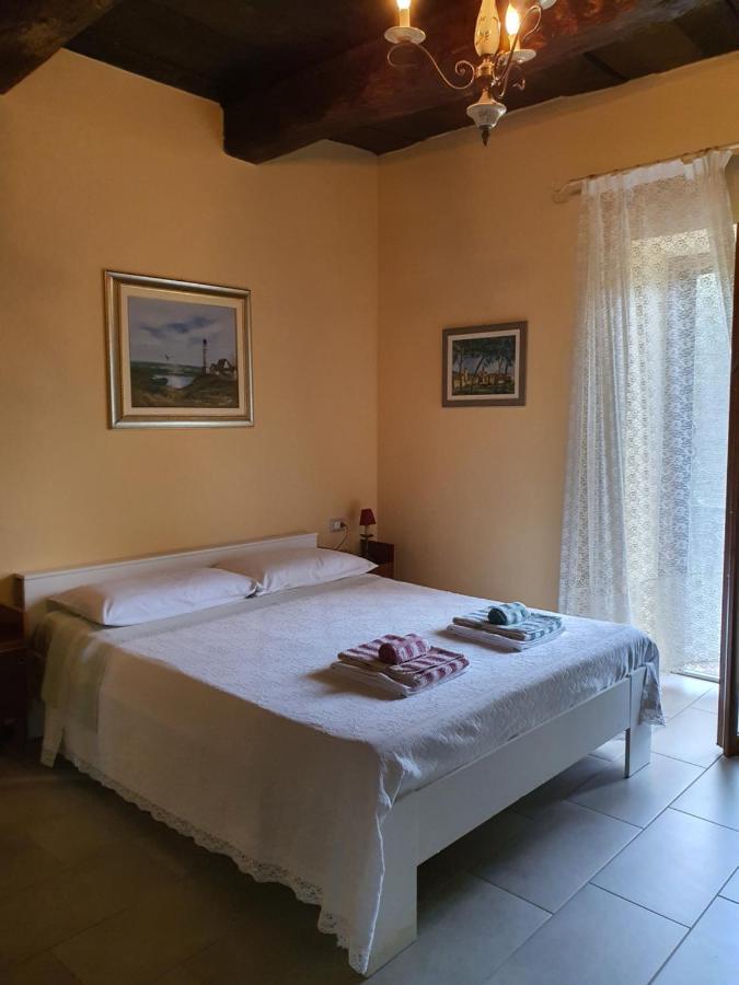 Il Casolare Del Medio Olona Bed & Breakfast Fagnano Olona Bagian luar foto