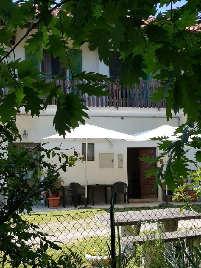 Il Casolare Del Medio Olona Bed & Breakfast Fagnano Olona Bagian luar foto