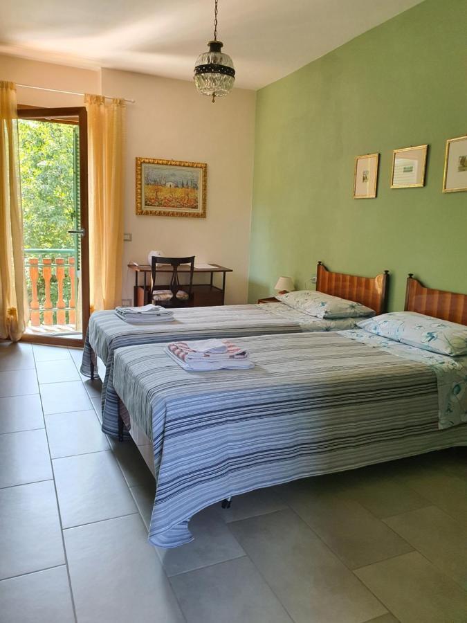 Il Casolare Del Medio Olona Bed & Breakfast Fagnano Olona Bagian luar foto