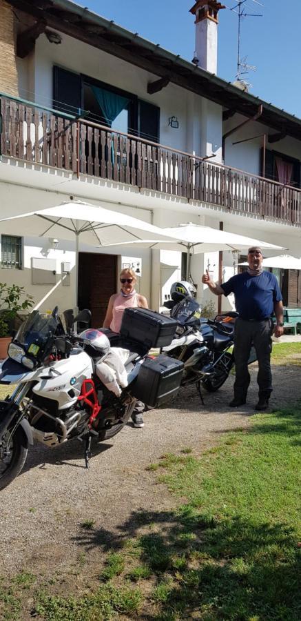 Il Casolare Del Medio Olona Bed & Breakfast Fagnano Olona Bagian luar foto